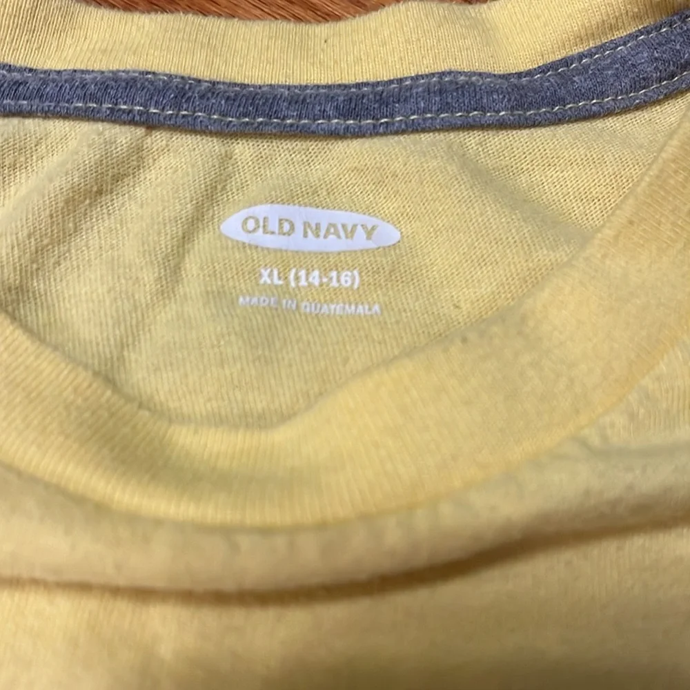 Old Navy “retro” surf graphic tee
